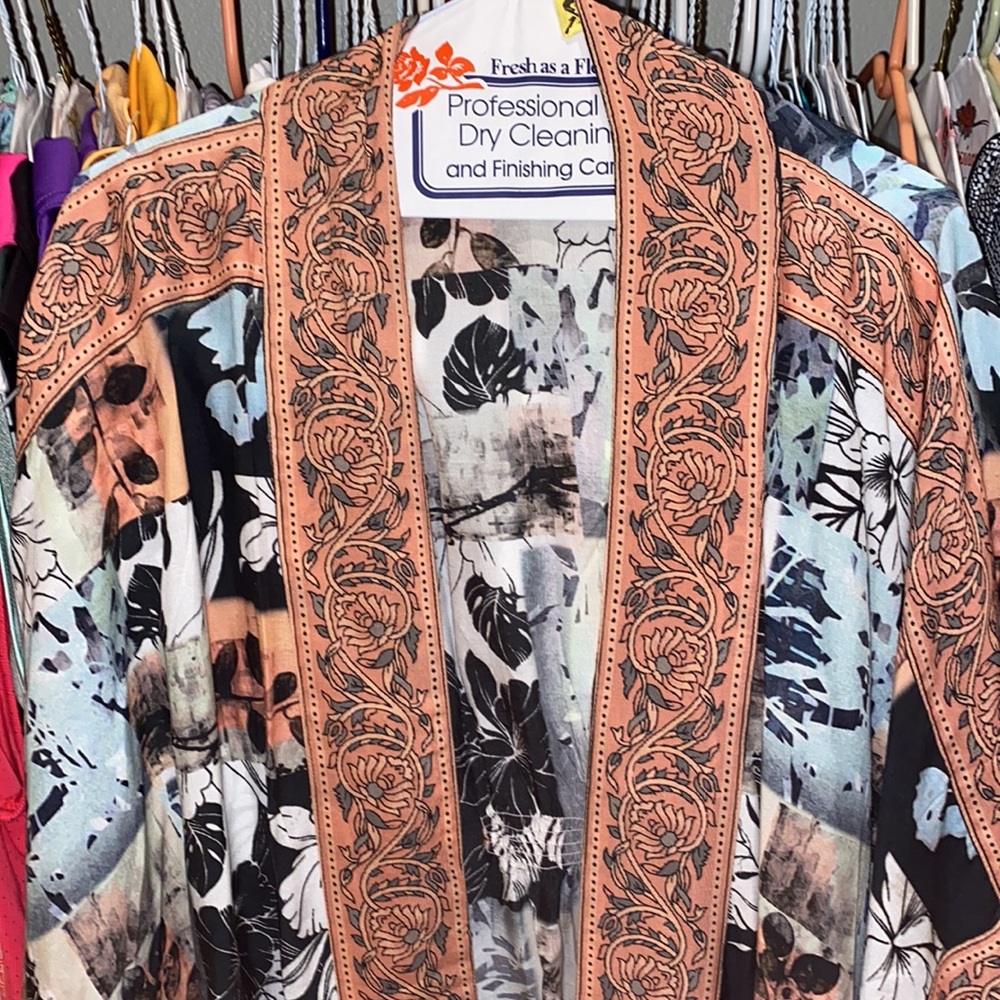 Tolani Collection cape - Picture 2 of 11
